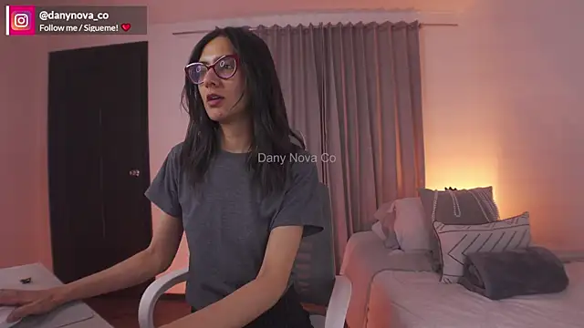 Snapshot of DanyNova_Co chatting on 02.03.25 DanyNova Co online show from 02.03.25