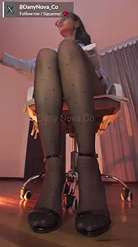 Snapshot of DanyNova_Co chatting on 02.12.25 DanyNova Co online show from 02.12.25