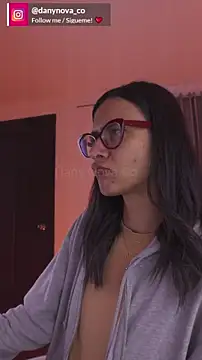 Snapshot of DanyNova_Co chatting on 02.18.25 DanyNova Co online show from 02.18.25