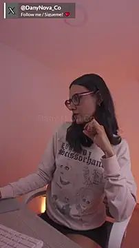 Snapshot of DanyNova_Co chatting on 03.09.25 DanyNova Co online show from 03.09.25