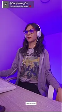 Snapshot of DanyNova_Co chatting on 03.17.25 DanyNova Co online show from 03.17.25