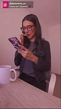 Snapshot of DanyNova_Co chatting on 03.18.25 DanyNova Co online show from 03.18.25