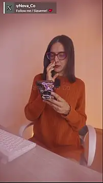 Snapshot of DanyNova_Co chatting on 03.21.25 DanyNova Co online show from 03.21.25