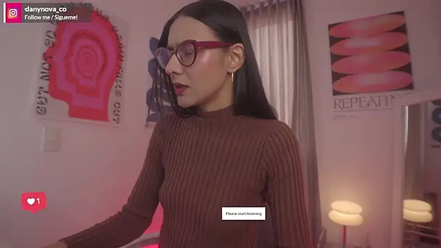 Snapshot of DanyNova_Co chatting on 09.10.25 DanyNova Co online show from 09.10.25