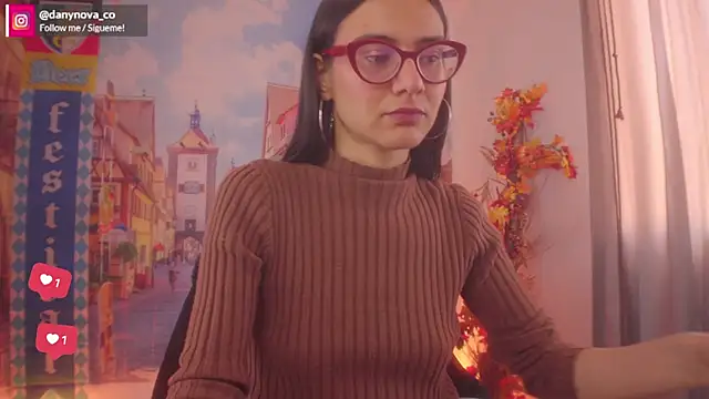 Snapshot of DanyNova_Co chatting on 09.28.25 DanyNova Co online show from 09.28.25