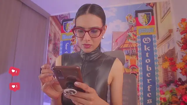 Snapshot of DanyNova_Co chatting on 09.29.25 DanyNova Co online show from 09.29.25