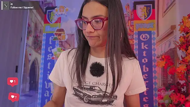 Snapshot of DanyNova_Co chatting on 10.05.25 DanyNova Co online show from 10.05.25