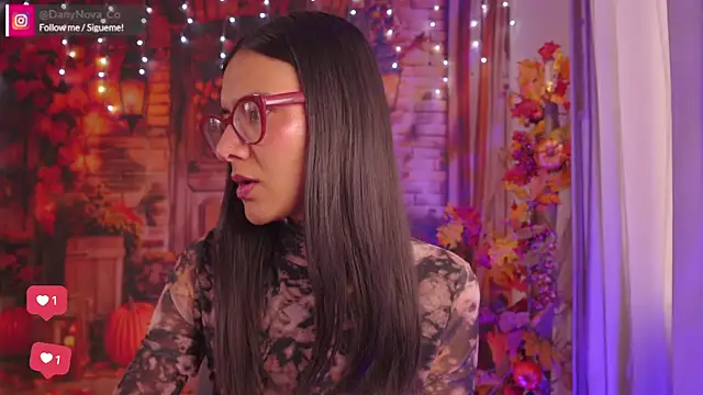 Snapshot of DanyNova_Co chatting on 10.08.25 DanyNova Co online show from 10.08.25