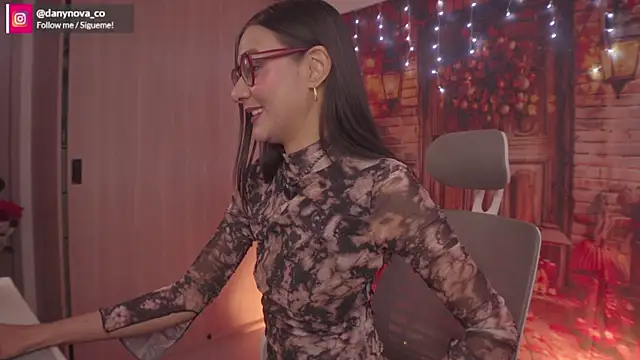 DanyNova Co online show from 11.18.25