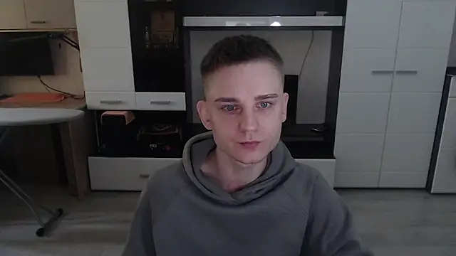 Snapshot of angryzan chatting on 10.03.25 angryzan online show from 10.03.25