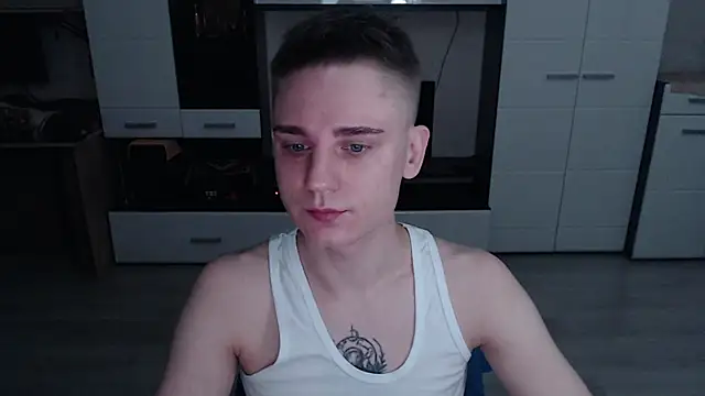 Snapshot of angryzan chatting on 10.22.25 angryzan online show from 10.22.25