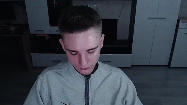 Snapshot of angryzan chatting on 10.23.25 angryzan online show from 10.23.25