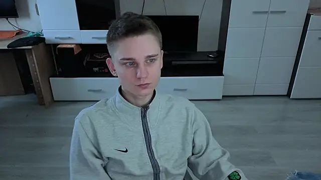 Snapshot of angryzan chatting on 11.10.25 angryzan online show from 11.10.25