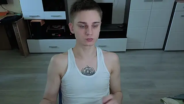 Snapshot of angryzan chatting on 11.17.25 angryzan online show from 11.17.25