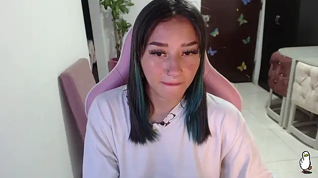 Snapshot of littleangel1_m chatting on 02.11.26 littleangel1 m online show from 02.11.26