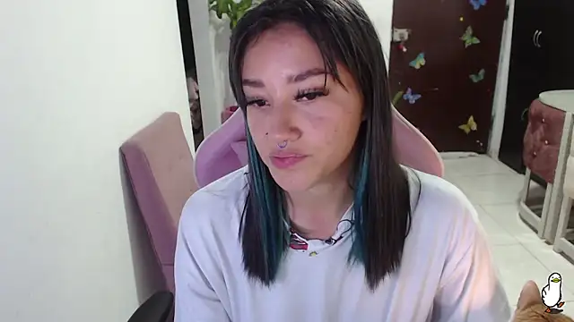 Snapshot of littleangel1_m chatting on 02.12.26 littleangel1 m online show from 02.12.26