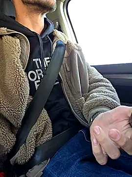 Snapshot of Zeefy chatting on 10.20.25 Zeefy online show from 10.20.25