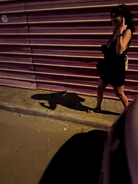 therealbeverlycious online show from 12.04.24