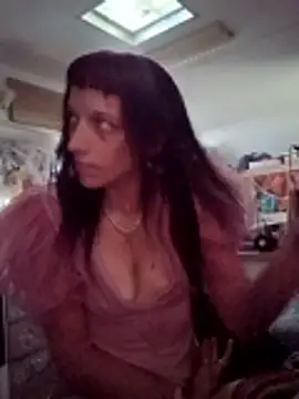 Snapshot of whitetrashdirtyslut chatting on 04.10.26 whitetrashdirtyslut online show from 04.10.26
