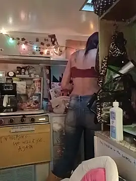 Snapshot of whitetrashdirtyslut chatting on 05.19.26 whitetrashdirtyslut online show from 05.19.26
