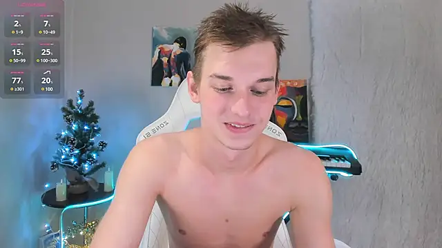 Snapshot of 4ever_dude chatting on 12.15.24 4ever dude online show from 12.15.24