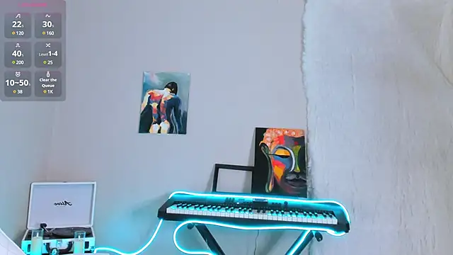 Snapshot of 4ever_dude chatting on 03.06.25 4ever dude online show from 03.06.25