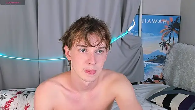 Snapshot of 4ever_dude chatting on 09.20.25 4ever dude online show from 09.20.25