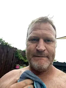 Snapshot of sexycouple109 chatting on 01.01.25 sexycouple109 online show from 01.01.25