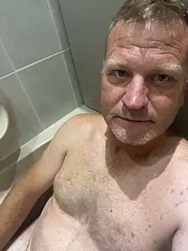 Snapshot of sexycouple109 chatting on 01.17.25 sexycouple109 online show from 01.17.25