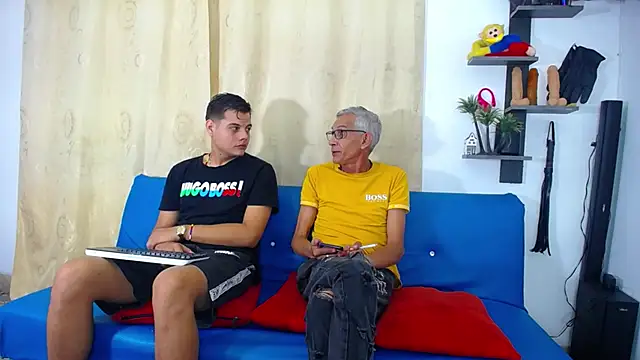 Leon hot X online show from 10.17.25