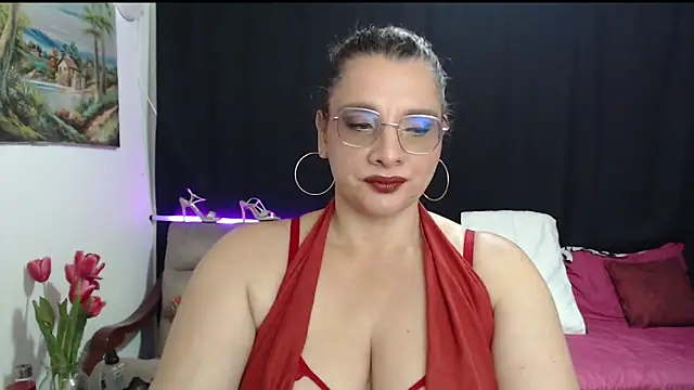 Snapshot of Aleja_Gonzales chatting on 06.16.26 Aleja Gonzales online show from 06.16.26