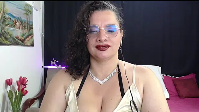 Snapshot of Aleja_Gonzales chatting on 06.18.26 Aleja Gonzales online show from 06.18.26