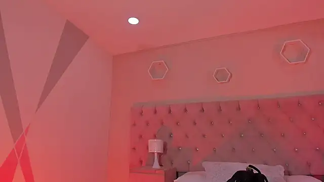 Agathaargent  online show from 12.22.25