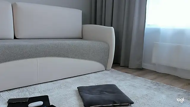 AmelinaLove online show from 04.10.26