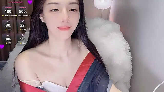 Snapshot of Duomiz chatting on 09.18.25 Duomiz online show from 09.18.25