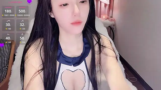 Snapshot of Duomiz chatting on 10.18.25 Duomiz online show from 10.18.25