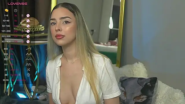 ScarletColes online show from 12.13.24