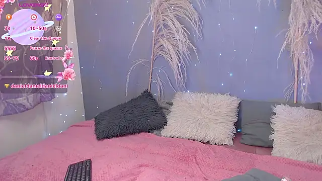 sussiee garden online show from 01.15.25