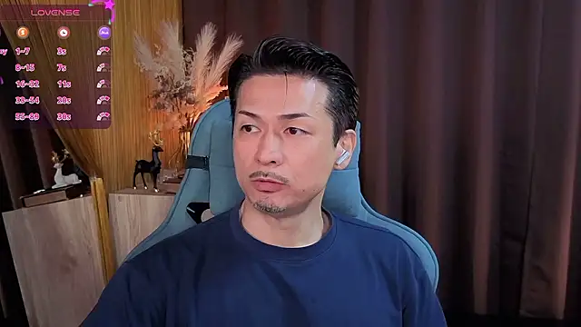 Snapshot of HARU-outdoor-x chatting on 10.15.25 HARU-outdoor-x online show from 10.15.25