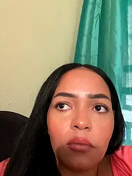 Snapshot of tiffany__rd_ chatting on 11.30.25 tiffany rd online show from 11.30.25