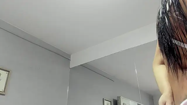 Sara Greey online show from 03.04.25