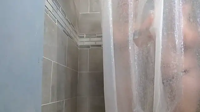 Snapshot of watermellonpussy chatting on 06.18.26 watermellonpussy online show from 06.18.26