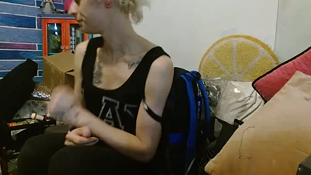 Snapshot of watermellonpussy chatting on 07.07.26 watermellonpussy online show from 07.07.26