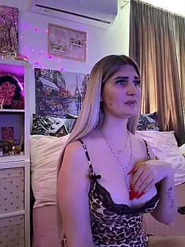 EvelynFrances online show from 01.16.26