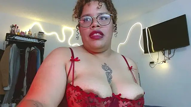 Snapshot of Dirty_sara17 chatting on 07.23.26 Dirty sara17 online show from 07.23.26