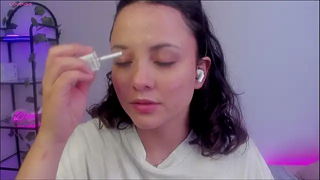 Megan Rodrigo online show from 01.13.25