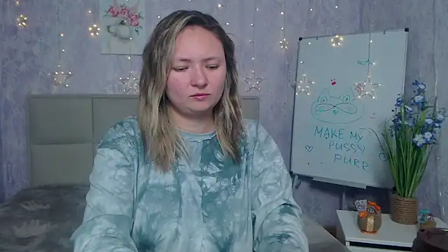 Snapshot of SallyVerda chatting on 11.06.25 SallyVerda online show from 11.06.25