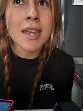 Snapshot of Amber_Martins_ chatting on 02.18.25 Amber Martins online show from 02.18.25