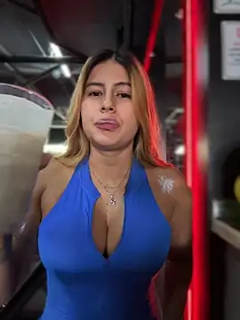 Snapshot of Amber_Martins_ chatting on 10.05.25 Amber Martins online show from 10.05.25