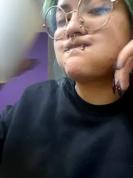 lucky-leah online show from 04.08.26